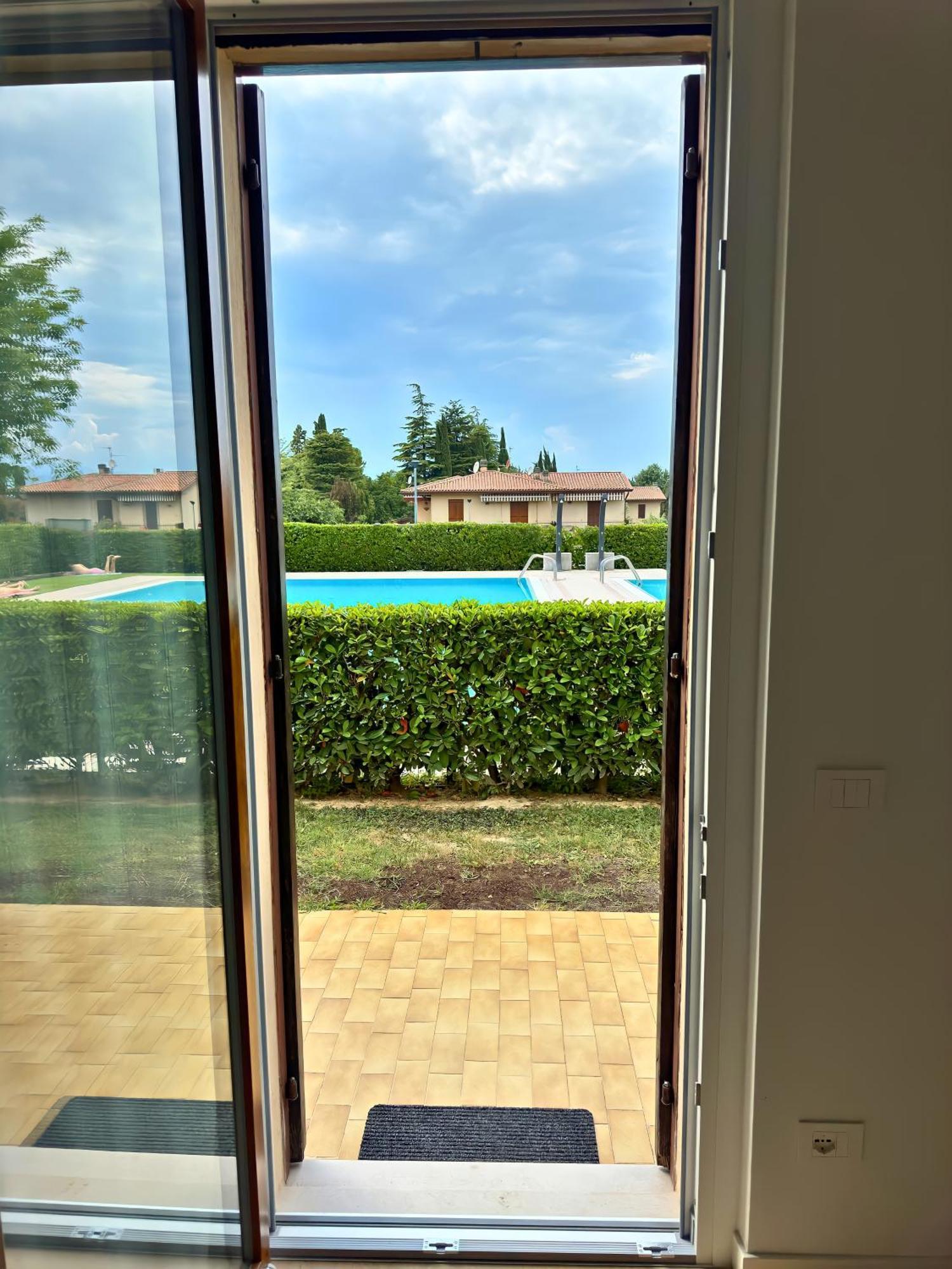 Incanto Apartment Lazise - Pools E Garden المظهر الخارجي الصورة