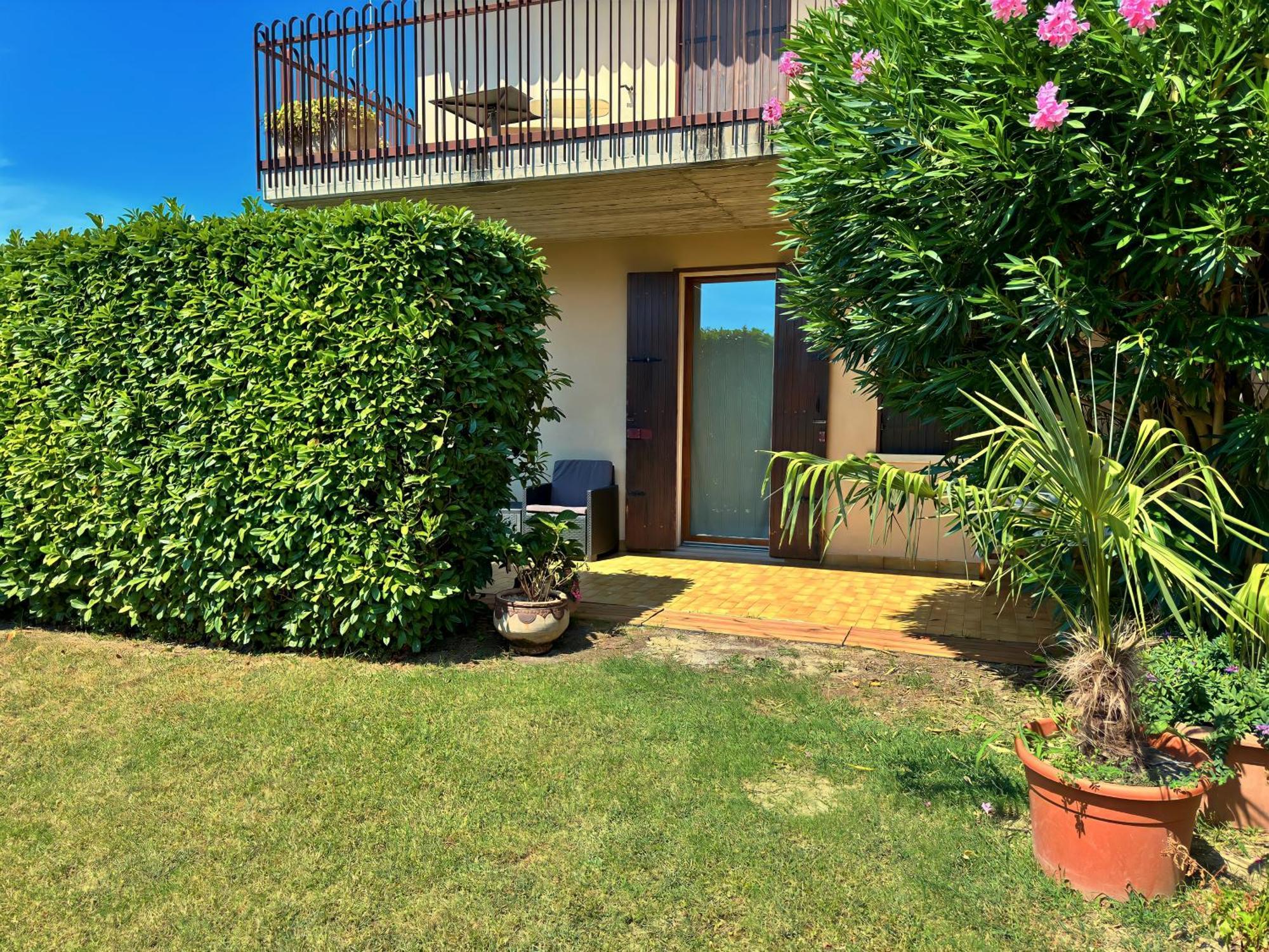Incanto Apartment Lazise - Pools E Garden المظهر الخارجي الصورة